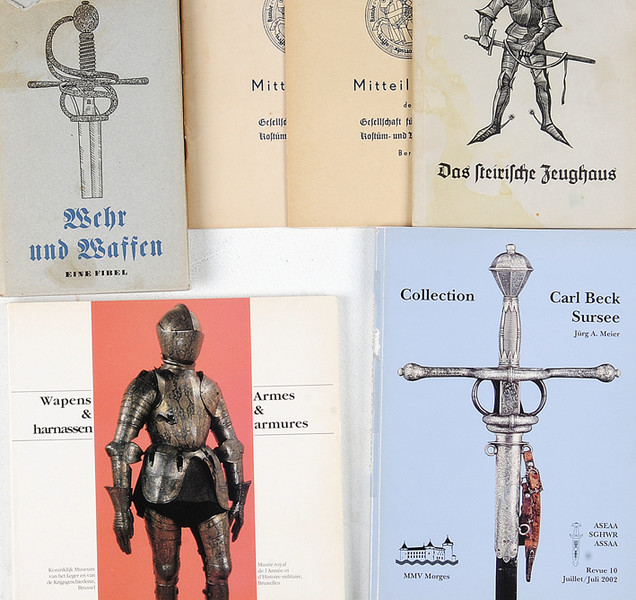 Lotto di sei libri e pubblicazioni su armi antiche