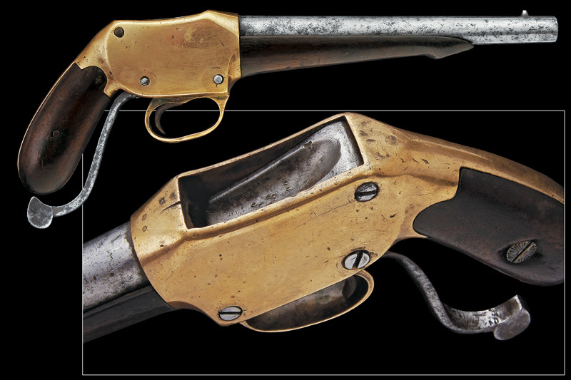 Pistola a retrocarica con sistema Martini