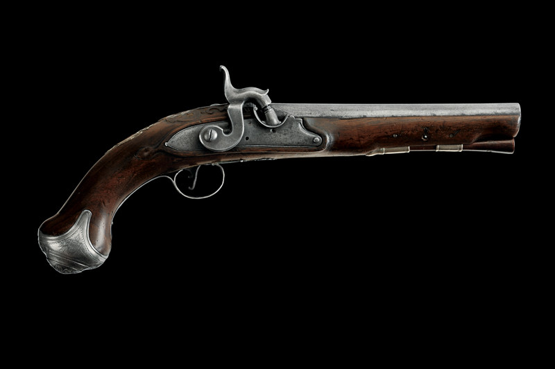Pistola ridotta a luminello con fornimenti in argento