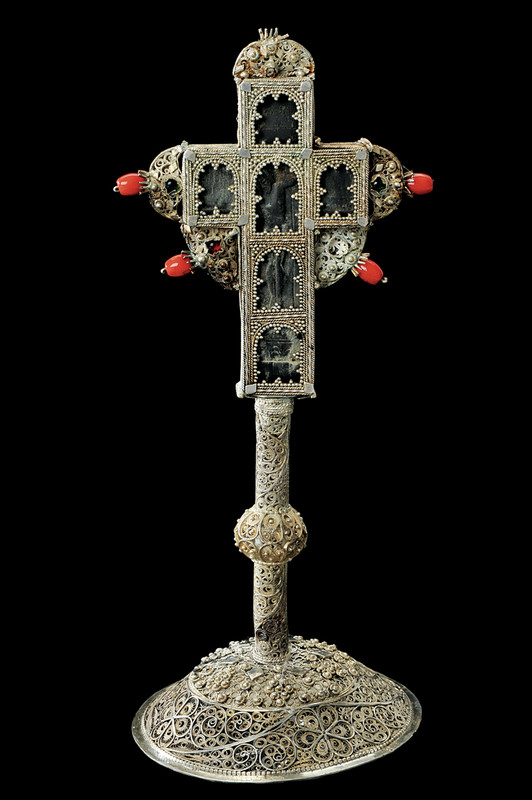 Piccolo crocifisso in argento