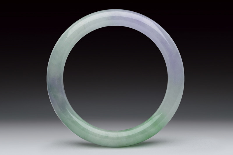 Piccolo lavapennelli in giada celadon e braccialetto in giadeite