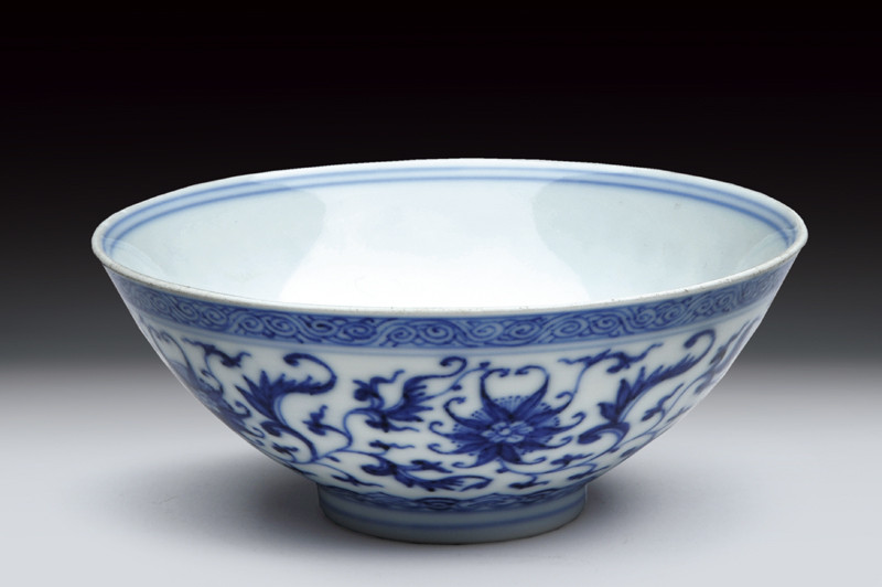Coppetta bianco blu, marca sigillare Qianlong