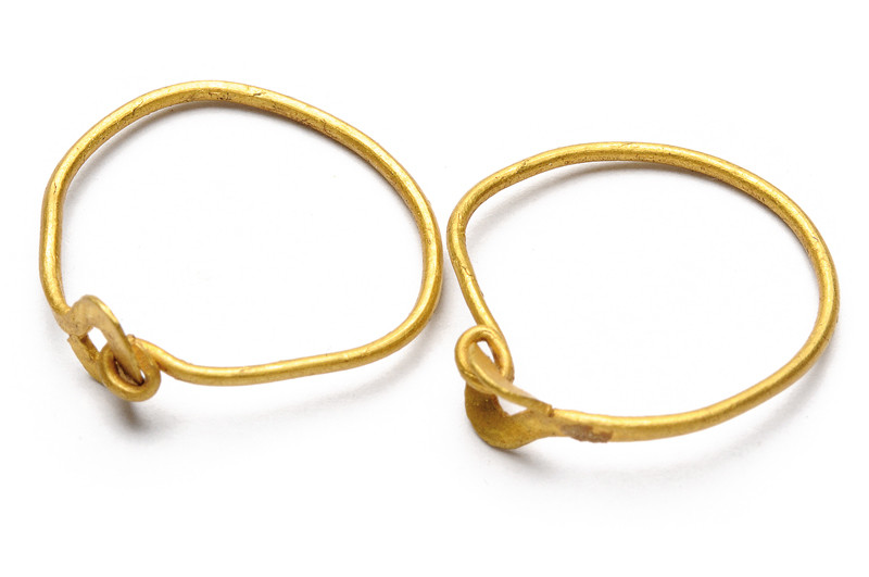 Orecchini d\'oro romani