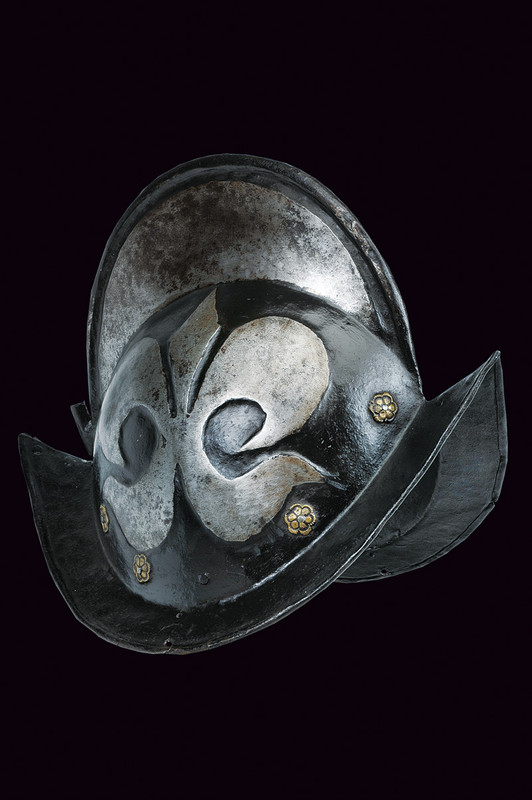Morione bianco e nero
