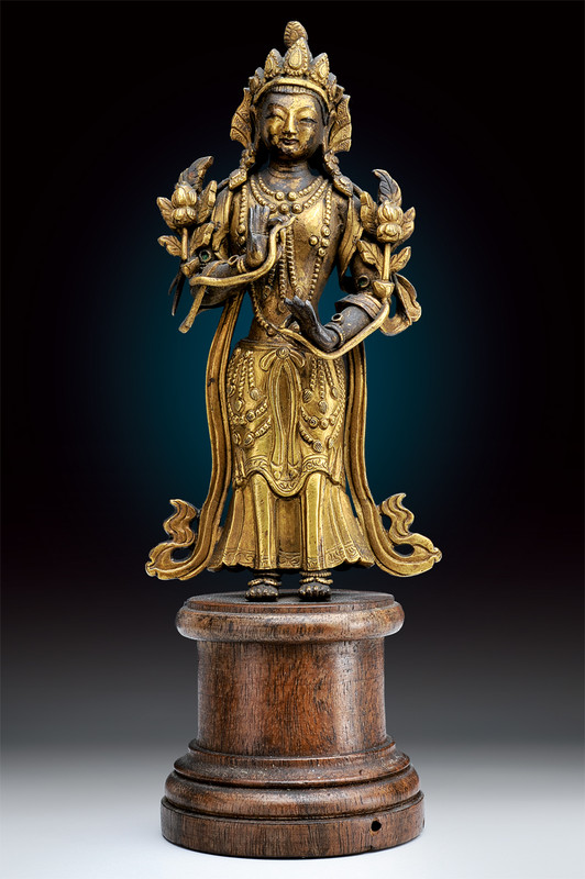 Bella scultura raffigurante Tara in bronzo parzialmente dorato