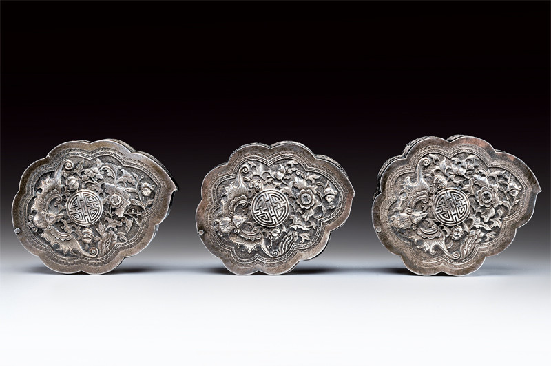 Tre scatole in argento