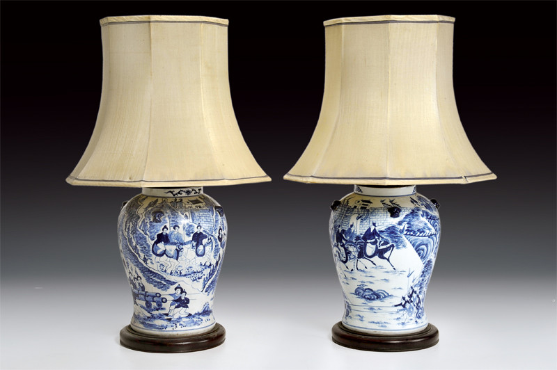Coppia di lampade bianco e blu