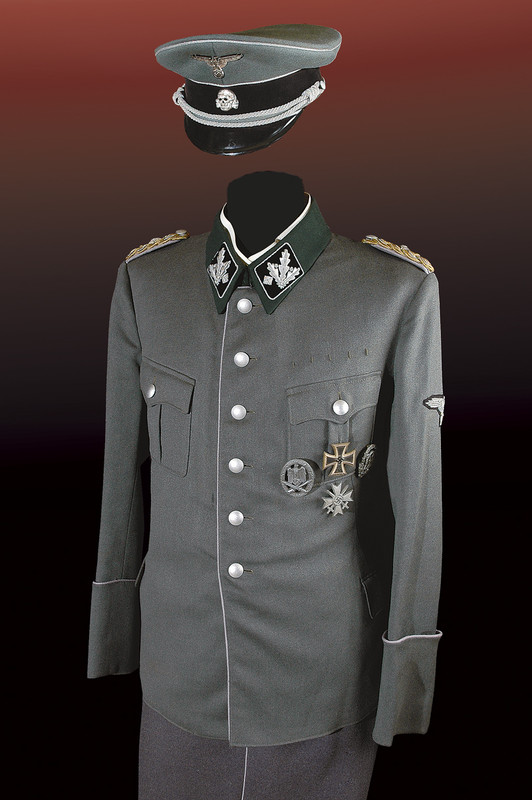 Rara uniforme e documenti di Konstantin Kammerhofer Gruppenfuhrer delle SS