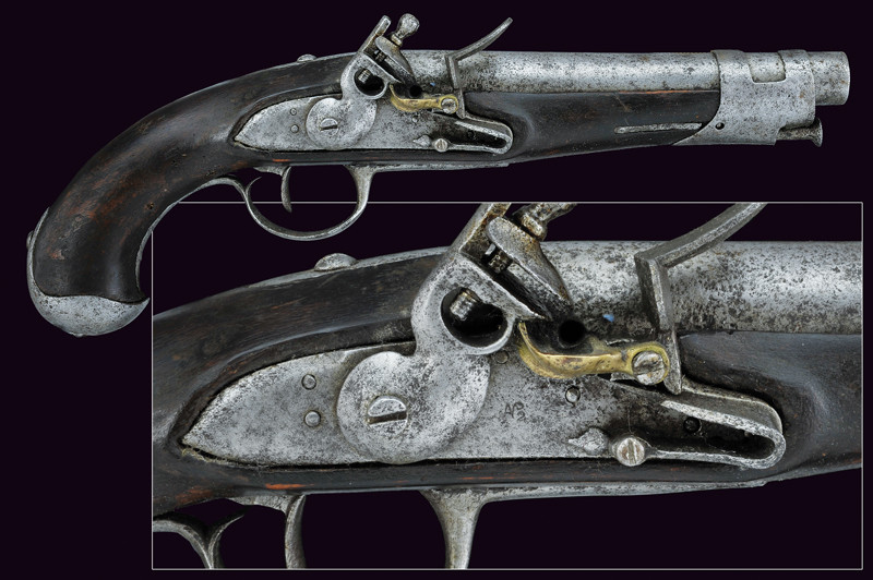 Pistola militare a pietra focaia