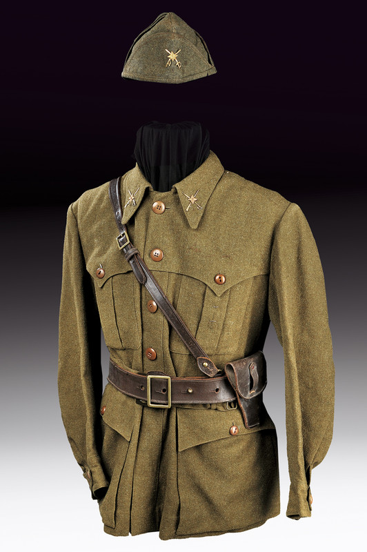 Uniforme da generale dell\'esercito della Guerra Civile Spagnola