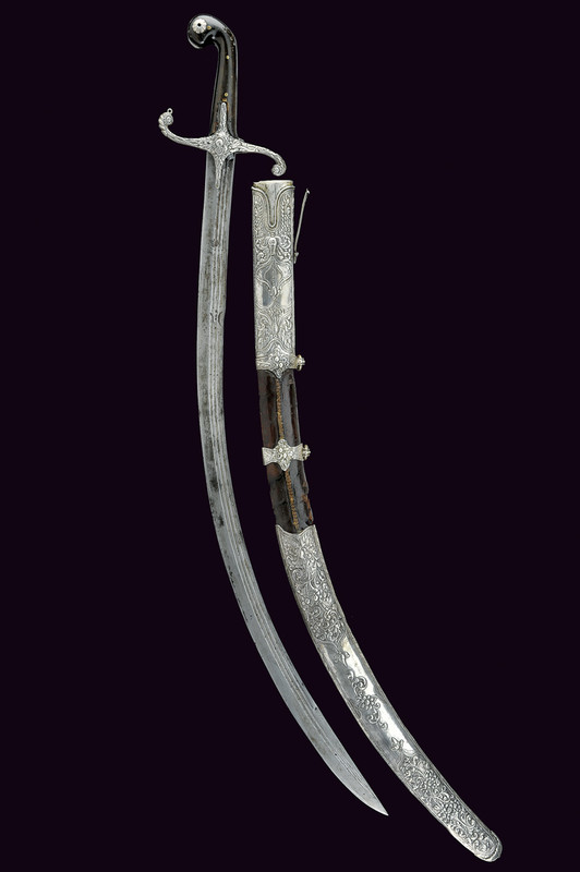 Bel shamshir con fornimenti in argento