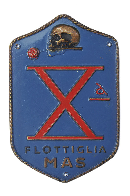 Distintivo da braccio della X MAS