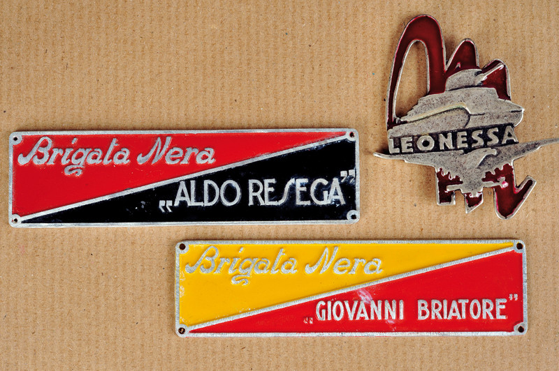 Lotto di tre fregi