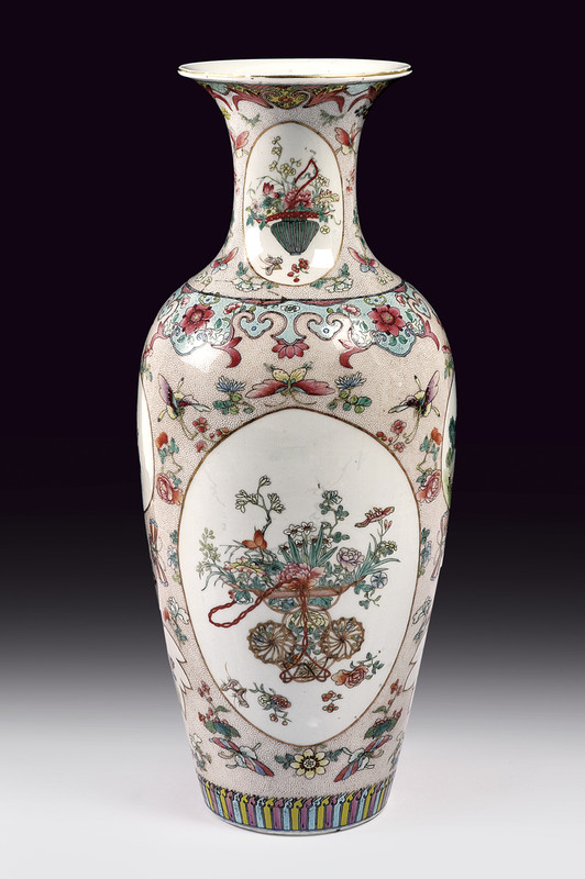 Bel vaso in porcellana famiglia rosa