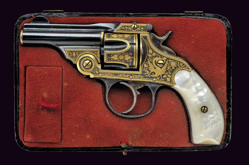 Revolver a percussione centrale tipo S&W di lusso in astuccio