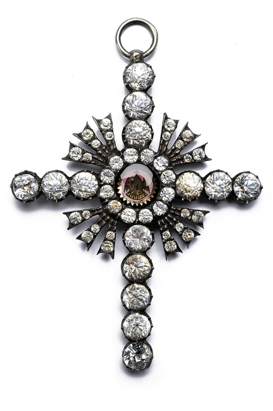 Crocifisso in argento e strass della Rosa-Croce