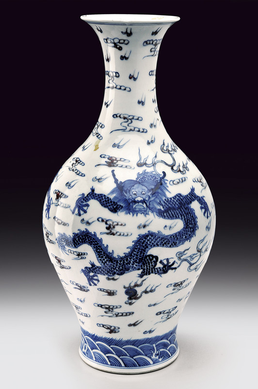 Vaso in porcellana bianco e blu