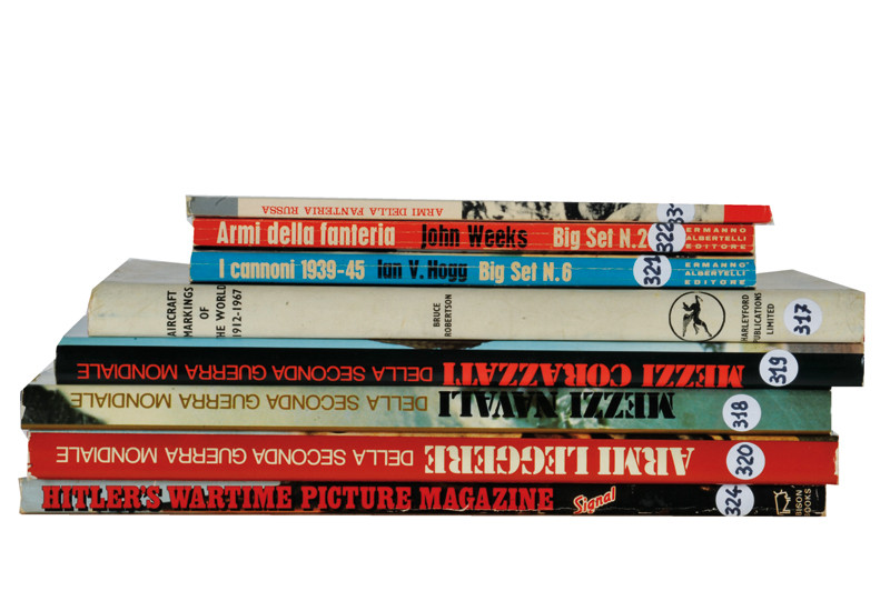 Lotto di otto libri sulla seconda guerra mondiale