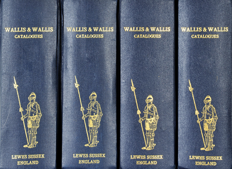 Lotto di circa 40 cataloghi d\'asta sulle armi di Wallis & Wallis