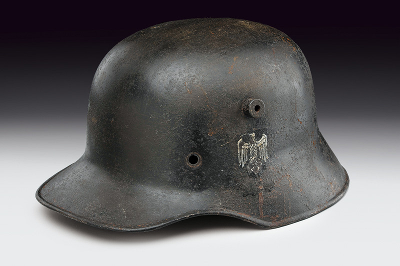 Elmetto Mod. 1918 con decal \"FREIES INDIEN\"