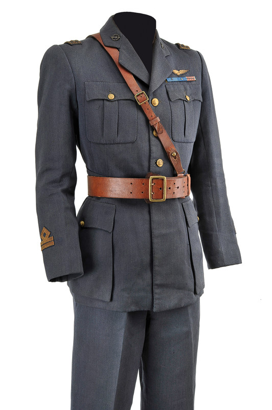Uniforme da tenente pilota della Regia Aeronautica