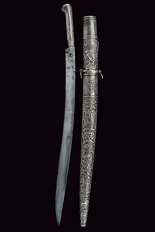 Yatagan in argento