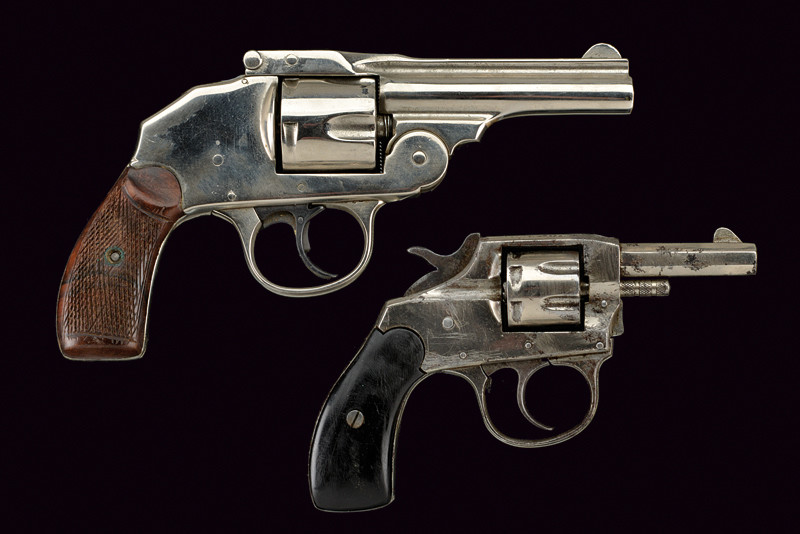 Lotto di due revolver a percussione centrale