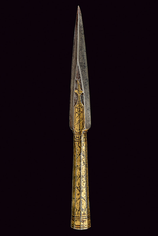 Punta di lancia dorata