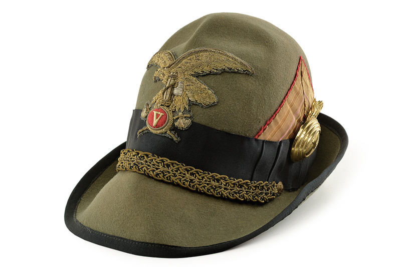 Cappello all\'alpina da capo manipolo della miliza forestale
