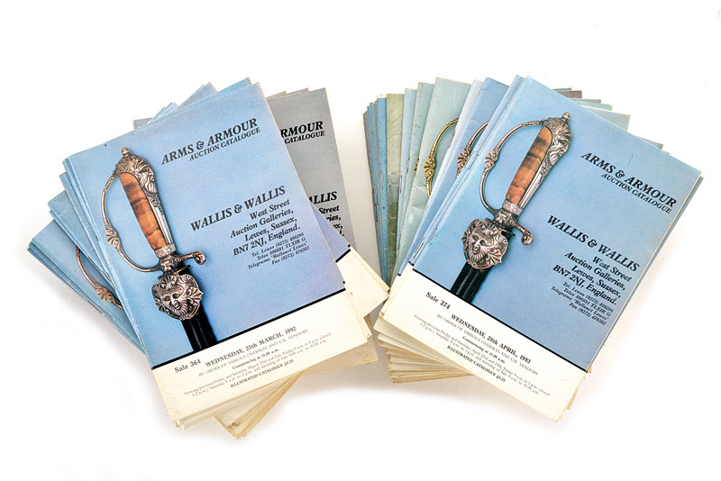 Wallis & Wallis - Lotto di 37 cataloghi d'asta