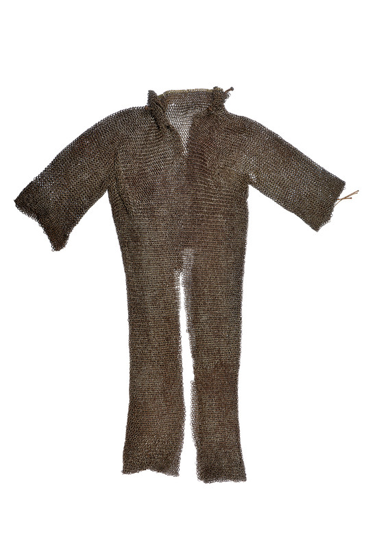 Bella e lunga cotta di maglia