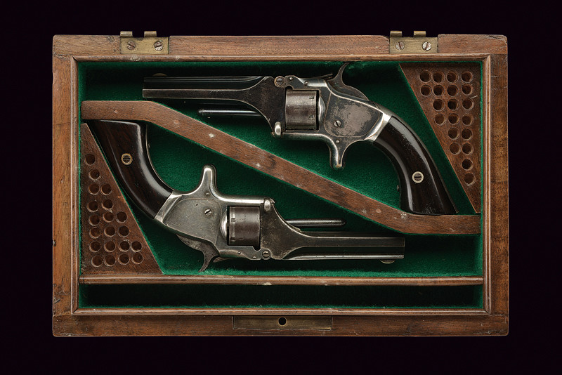 Un paio di S&W Model No. 1 Second Issue Revolver in cassetta