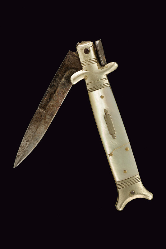 Coltello a serramanico