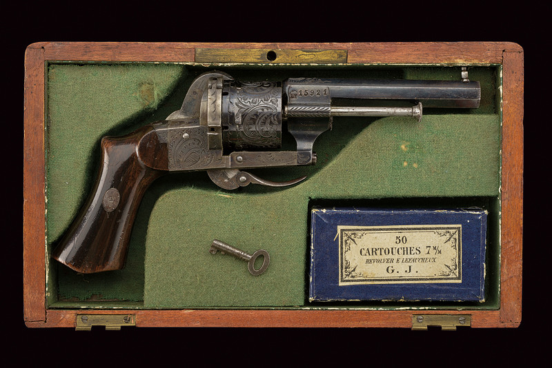 Revolver a spillo in cassetta di Zaoue