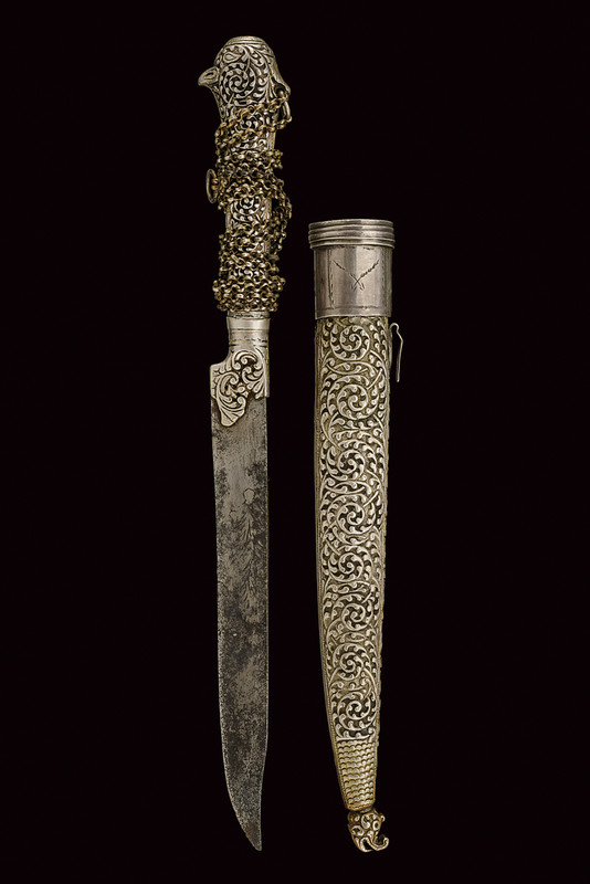 Coltello con fornimenti in argento