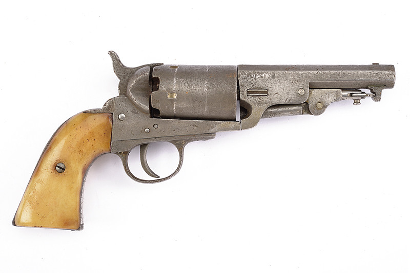 Revolver tipo Colt a luminello