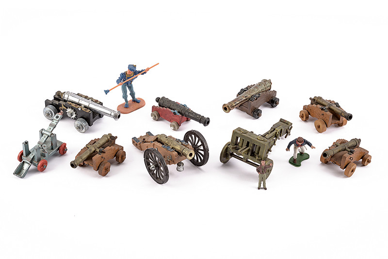 Piccola collezione di modelli di cannone