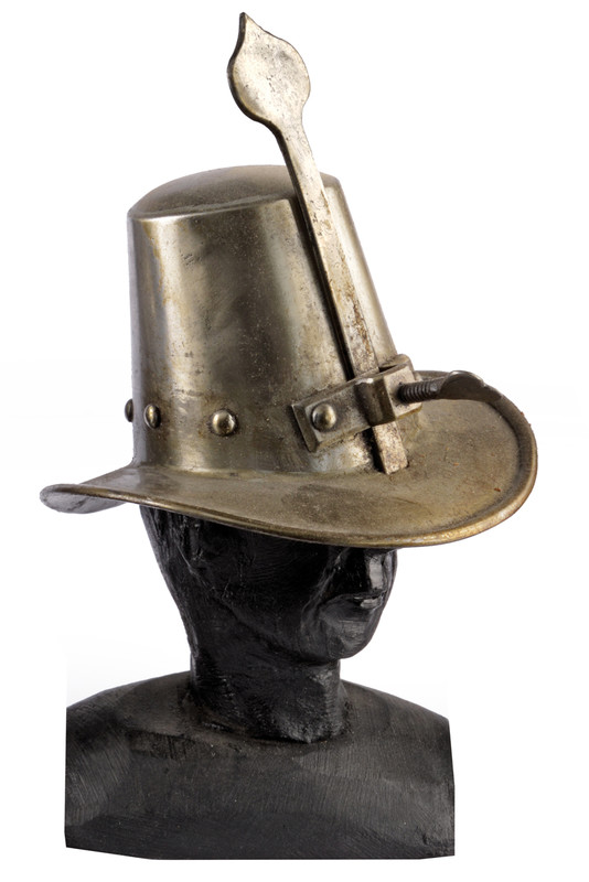 Cappello di ferro in miniatura