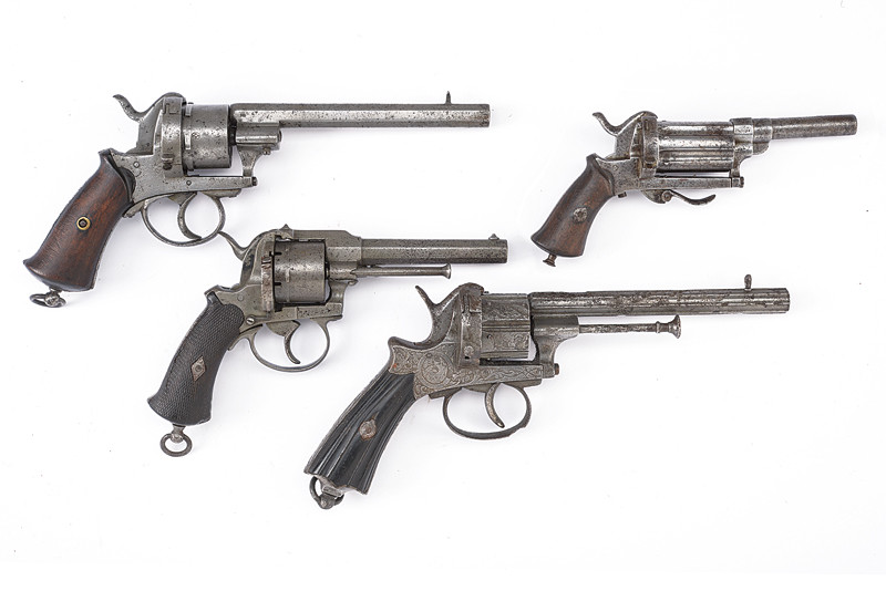 Lotto di quattro revolver a spillo