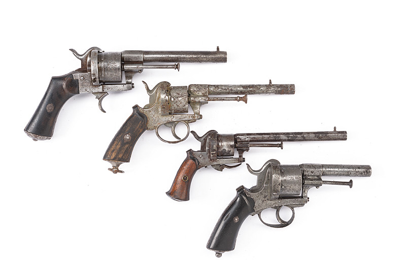 Lotto di quattro revolver a spillo