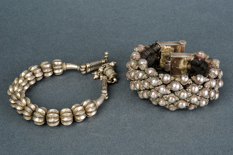 Lotto di due bracciali d'argento