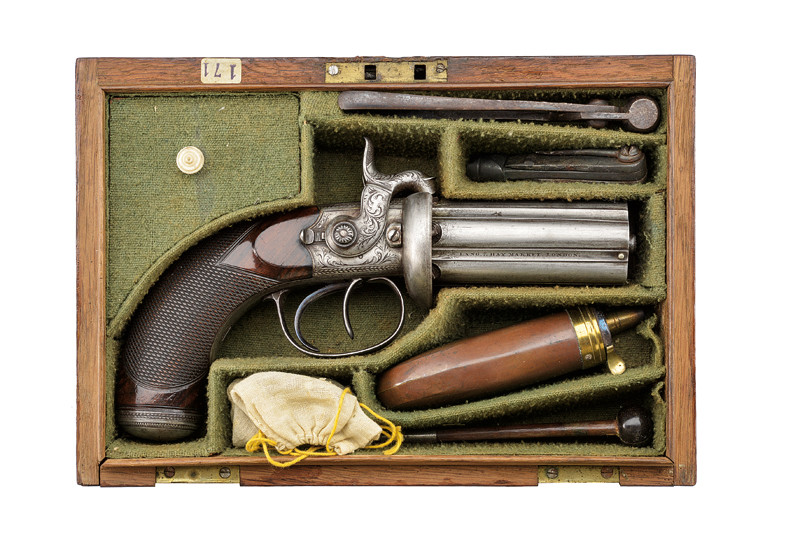 Rarissimo pepperbox revolver a luminello a due cani di Lang in cassetta