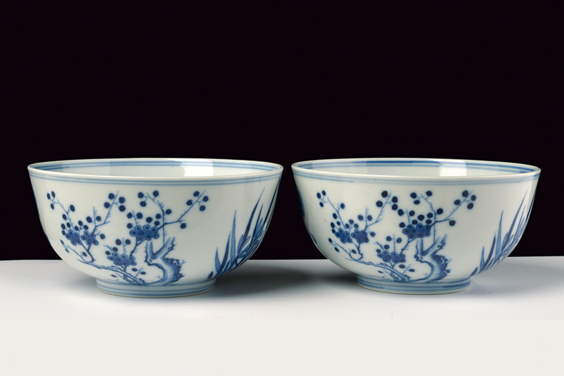 BELLA COPPIA DI CIOTOLE BIANCA E BLU IN PORCELLANA MARCATI GUANGXU E DEL PERIODO