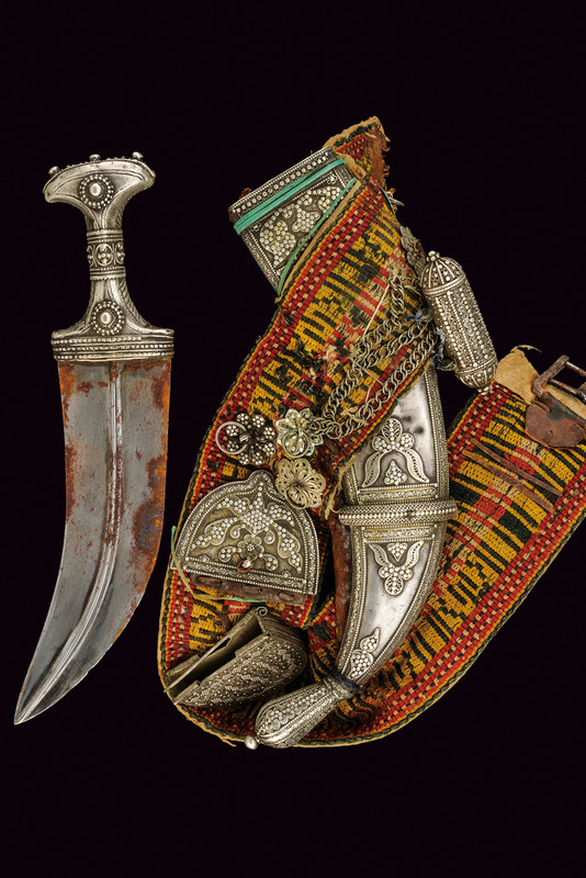 Jambiya in argento con cintura
