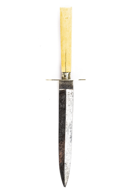 Piccolo pugnale