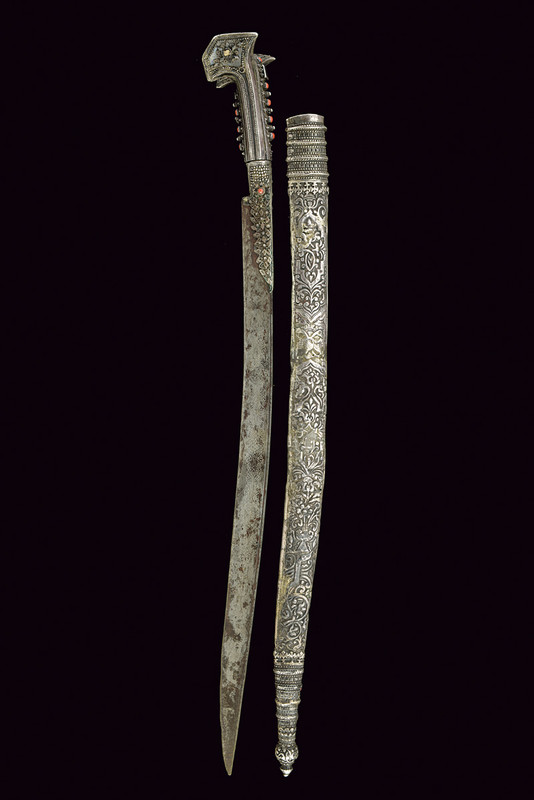 Yatagan in argento