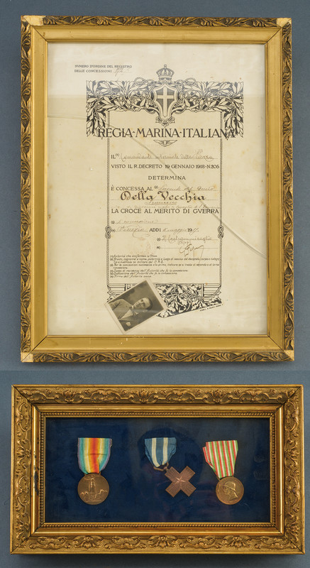Lotto di tre medaglie ed un documento