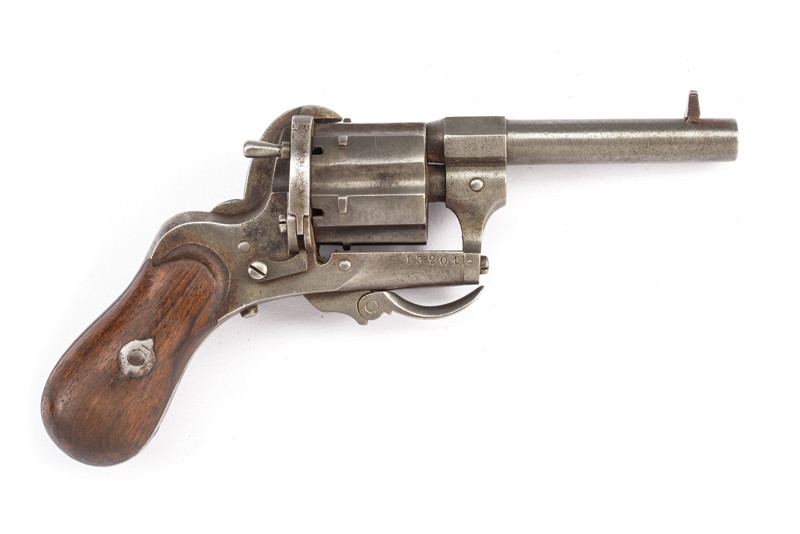 Revolver a spillo