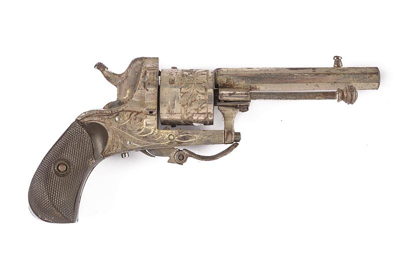 Piccolo revolver a percussione centrale