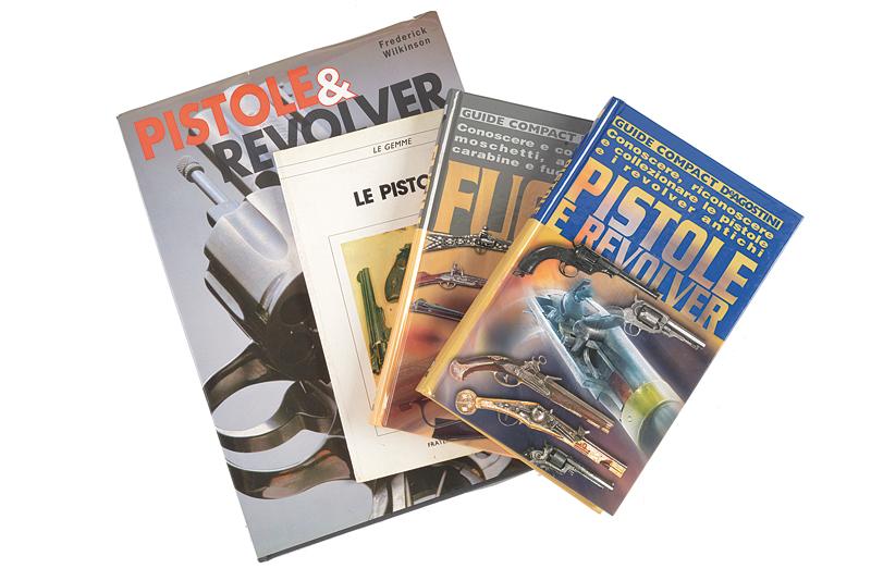 Lotto di quattro libri su armi da sparo